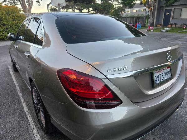 2021 Mercedes-Benz Mileage Like — photo 2