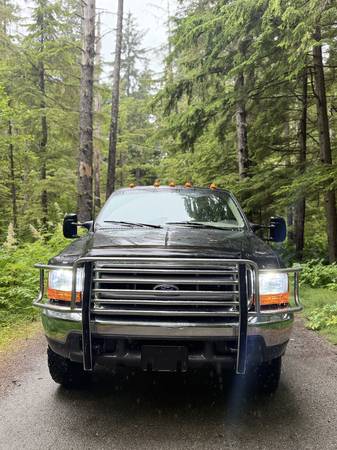 1999 Ford E 350 Super Duty XL Wagon Automatic — photo 1
