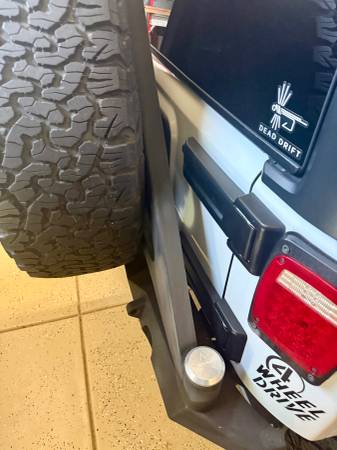 2016 Jeep Wrangler Rubicon 2dr 4x4 Manual — photo 7