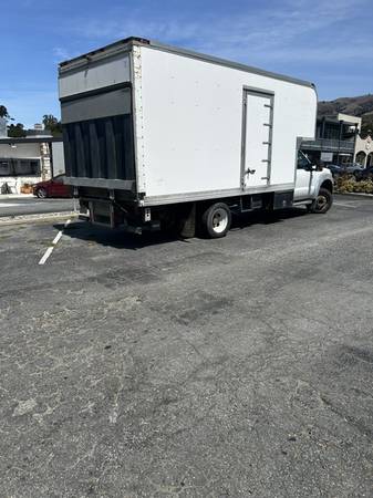 2012 Ford F550 With — photo 2