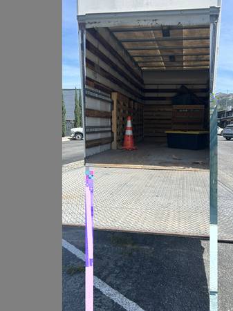 2012 Ford F550 With — photo 3