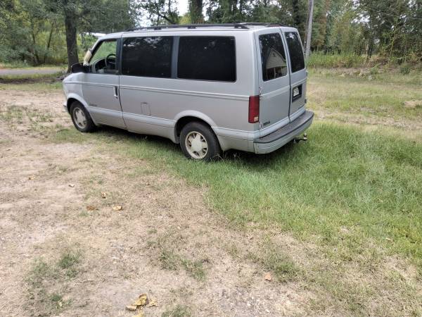 1997 Chevrolet Chevy VAN Base 3dr G2500 Cargo Van — photo 2