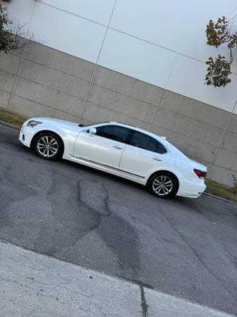 2015 Lexus LS 460 Base 4dr All-wheel Drive Sedan Automatic — photo 2