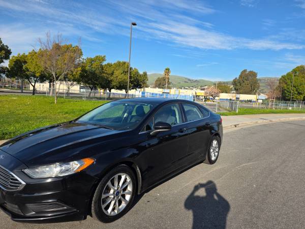 2017 Ford Fusion SE 4dr Front-wheel Drive Sedan Automatic — photo 1