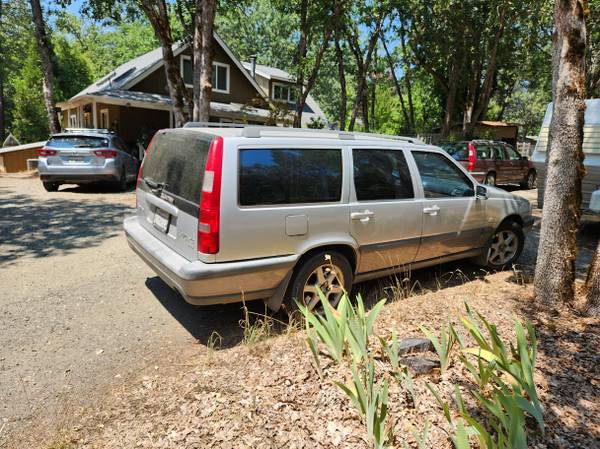 1999 Volvo V70 XC 4dr All-wheel Drive Station Wagon Automatic — photo 3