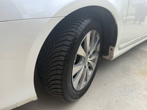 2011 Toyota Avalon Base 4dr Sedan Automatic — photo 12
