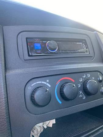 2004 Dodge RAM 1500 SLT — photo 9