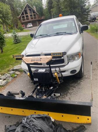 2004 Dodge RAM 1500 SLT — photo 1