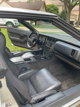 1984 Chevrolet Corvette Base 2dr Hatchback — photo 5