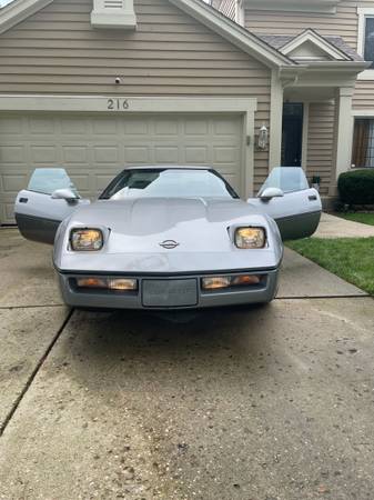 1984 Chevrolet Corvette Base 2dr Hatchback — photo 3