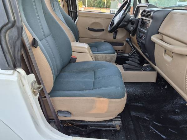 2000 Jeep Wrangler Sahara 2dr 4x4 Manual — photo 5