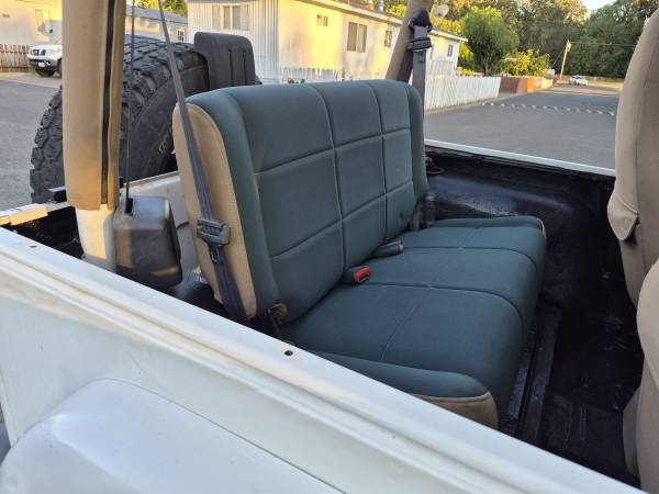 2000 Jeep Wrangler Sahara 2dr 4x4 Manual — photo 7