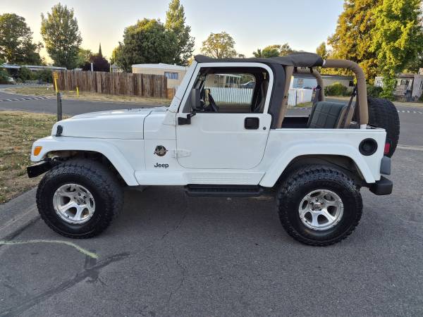 2000 Jeep Wrangler Sahara 2dr 4x4 Manual — photo 2