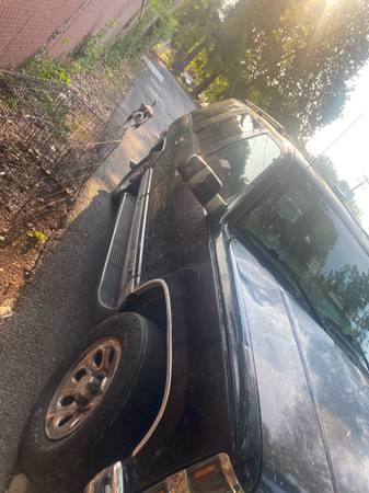 1998 Chevrolet Tahoe LS — photo 4
