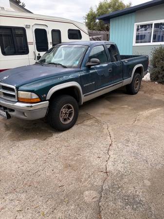1999 Dodge Dakota Sport — photo 1