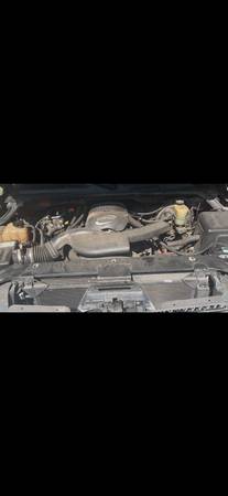 2002 Chevrolet Avalanche 2500 Base 4x2 Automatic — photo 6