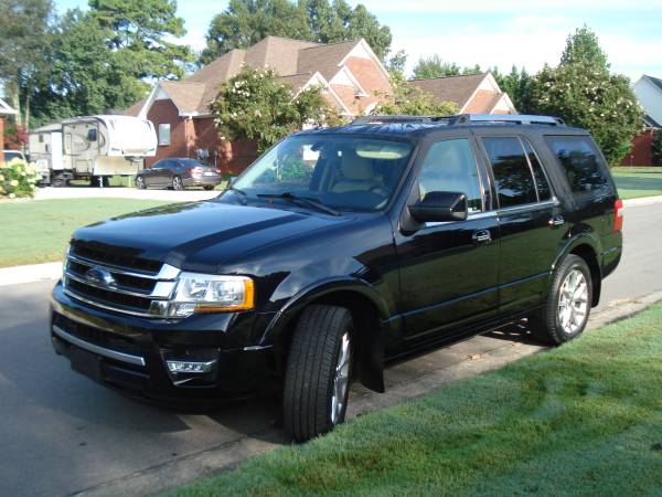 2017 Ford Expedition Limited 4dr 4x4 — photo 3