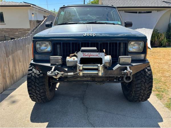 1996 Jeep Cherokee Sport — photo 1