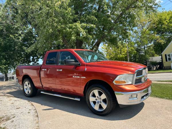 2009 Dodge RAM 1500 ST 4x2 Quad Cab 140 in. WB Automatic — photo 3