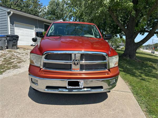 2009 Dodge RAM 1500 ST 4x2 Quad Cab 140 in. WB Automatic — photo 5