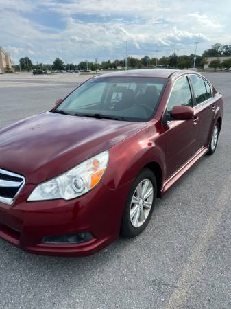 2012 Subaru Legacy 2.5i 4dr Sedan CVT — photo 2