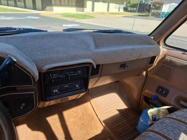 1987 Ford F 250 XL 2dr Standard Cab LB — photo 8