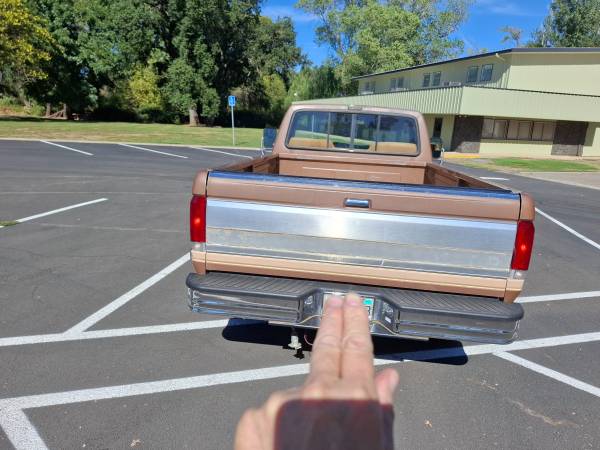 1987 Ford F 250 XL 2dr Standard Cab LB — photo 4