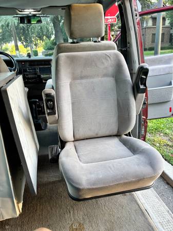 1999 Volkswagen Eurovan MV Passenger Van Automatic — photo 12