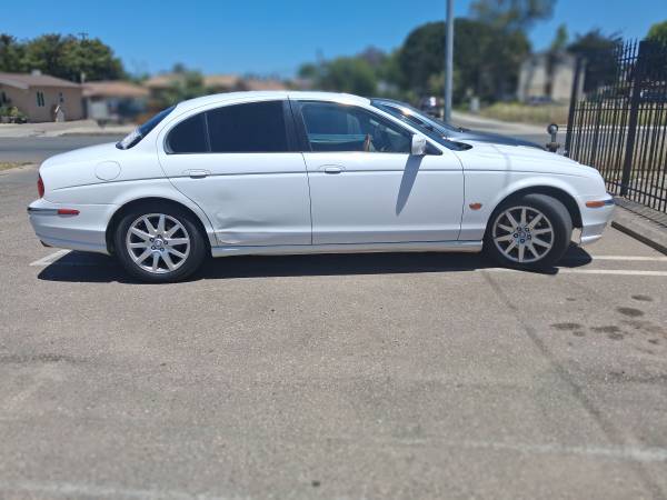 2002 Jaguar S Type 4.0L V8 4dr Sedan Automatic — photo 3
