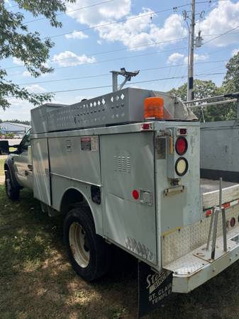2008 Ford F 450 XL 4x4 SD Crew Cab 8 ft. box 172 in. WB Manual — photo 4