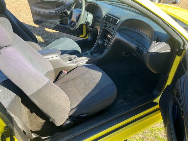 1991 Ford Mustang LX 2dr Coupe — photo 8