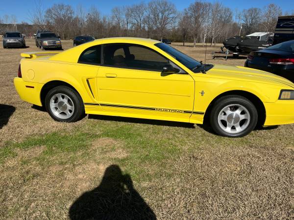 1991 Ford Mustang LX 2dr Coupe — photo 2