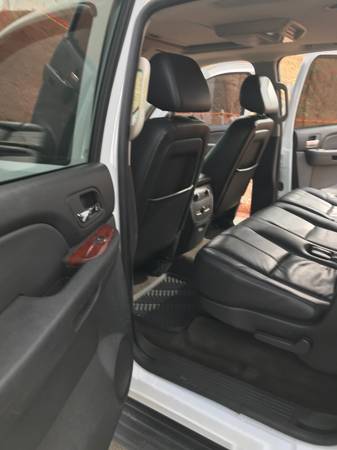 2009 Chevrolet Suburban 1500 LS — photo 5