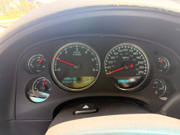 2009 Chevrolet Suburban 1500 LS — photo 9