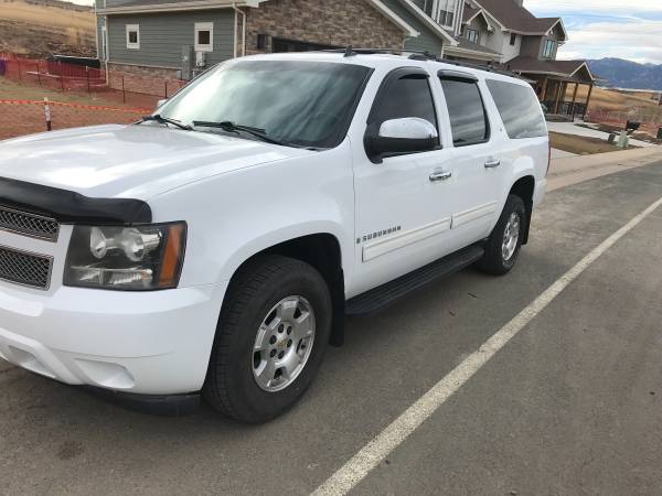 2009 Chevrolet Suburban 1500 LS — photo 11