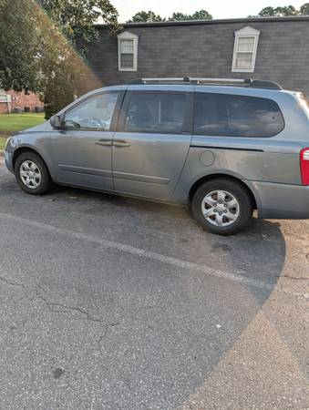 2008 KIA Sedona Base — photo 5