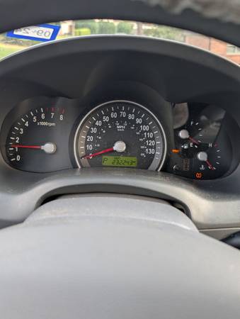 2008 KIA Sedona Base — photo 11