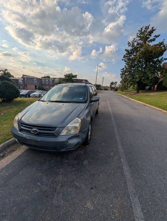 2008 KIA Sedona Base — photo 4