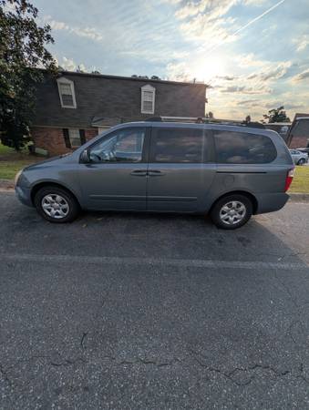 2008 KIA Sedona Base — photo 1