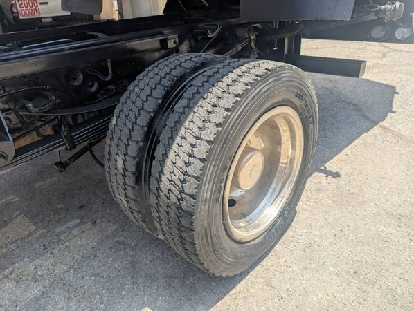 2011 Ford F550 Chipper — photo 12