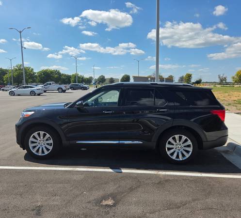2020 Ford Explorer Limited 4dr 4x4 Automatic — photo 1