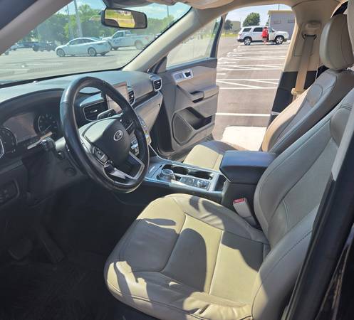 2020 Ford Explorer Limited 4dr 4x4 Automatic — photo 8