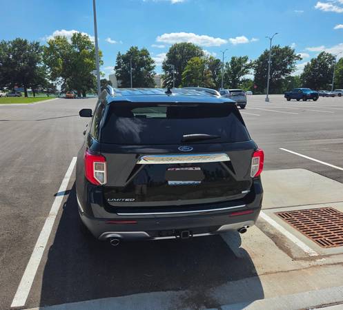 2020 Ford Explorer Limited 4dr 4x4 Automatic — photo 3
