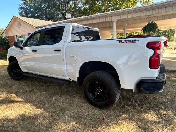 2022 Chevrolet Silverado 1500 Custom Trail Boss 4x4 Crew Cab 5.75 ft. box 147.4 in. WB Automatic — photo 4