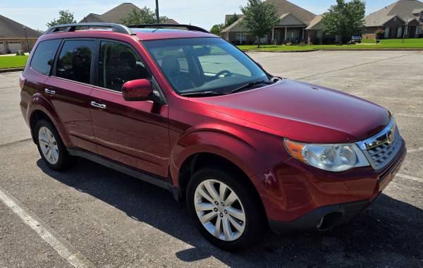 2011 Subaru Forester 2.5X Limited — photo 8