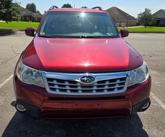 2011 Subaru Forester 2.5X Limited — photo 1