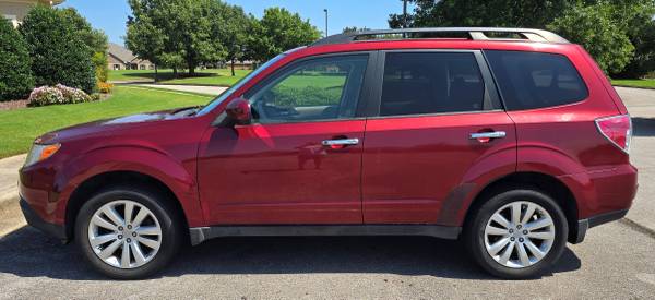 2011 Subaru Forester 2.5X Limited — photo 3