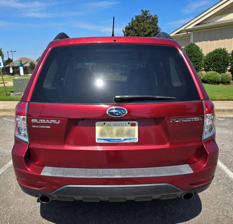 2011 Subaru Forester 2.5X Limited — photo 5