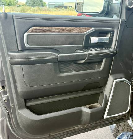 2020 RAM 2500 Laramie — photo 10