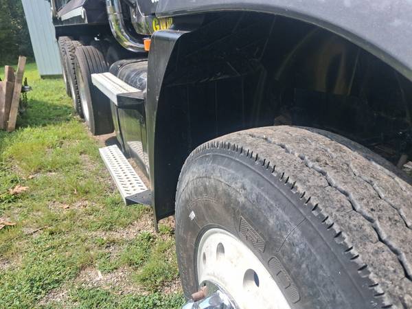 2013 Nissan Mack Dump — photo 5